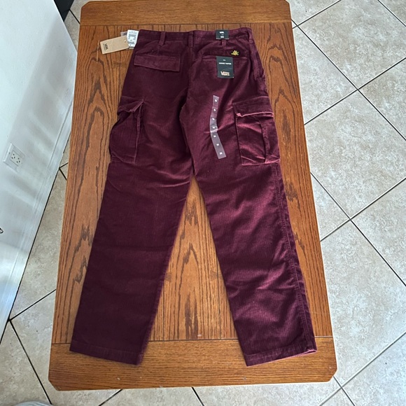 NWT VANS Corduroy Loose Taper Cargo Burgundy Skater Pants 30 - Picture 9 of 11